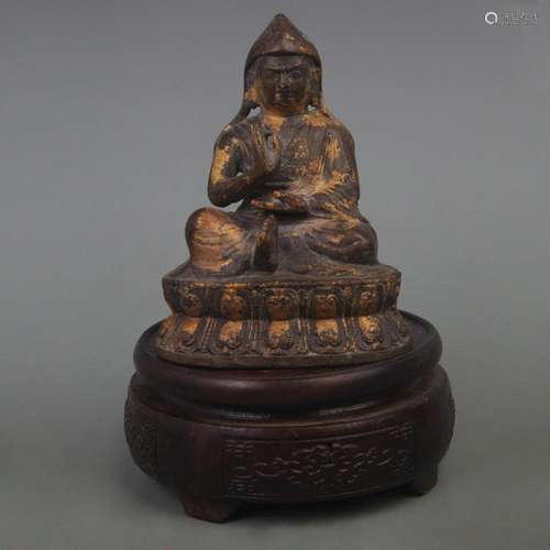 A FINE BRONZE FIGURE OF KESANG GYATSO