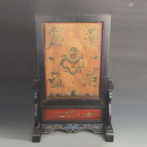 A FINE FIVE DRAGON PATTERN PAINTED WOOD TABLE SCREEN