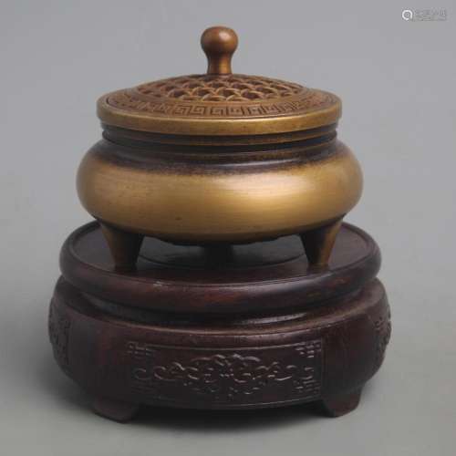 A FINELY MADE THREE FOOT INCENSE BURNER