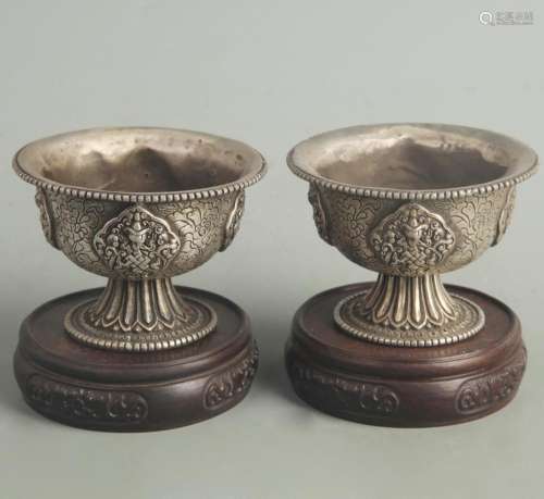 PAIR OF FINELY CARVED WHITE BRONZE CUP