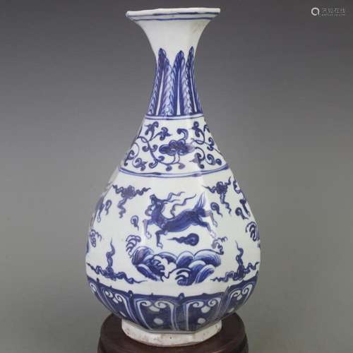 BLUE AND WHITE FLORAL FIGURE SQUARE SHAPED PORCELAIN VASE