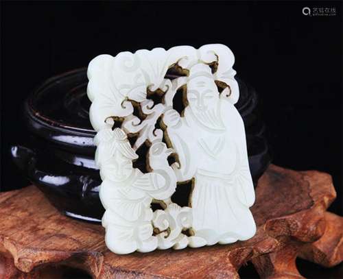 A FINE HE TIAN OLD MAN PATTERN JADE PENDANT