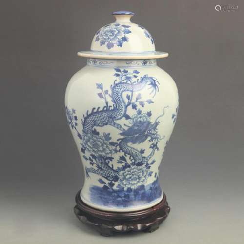 BLUE AND WHITE DRAGON PATTERN GENERAL TYPE PORCELAIN VASE