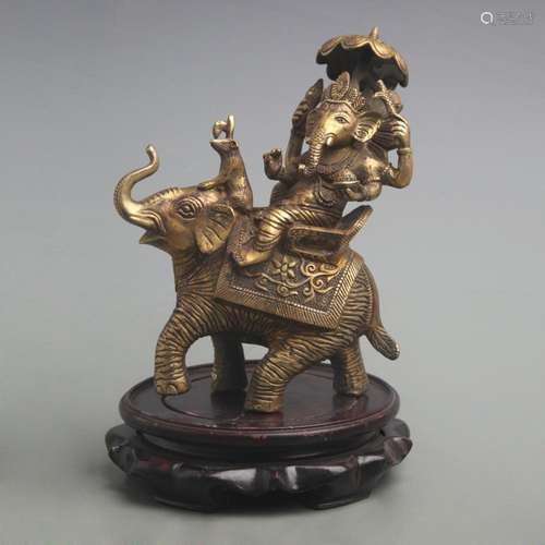 A FINE GILT BRONZE TIBETAN BUDDHISM GANESHA STATUE