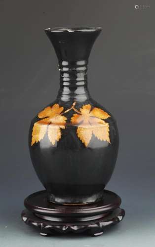 A BLACK COLOR JIAN KILN PORCELAIN BOTTLE