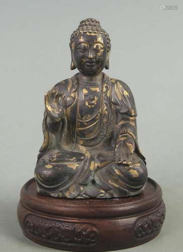 A FINE BRONZE GILT GAUTAMA BUDDHA