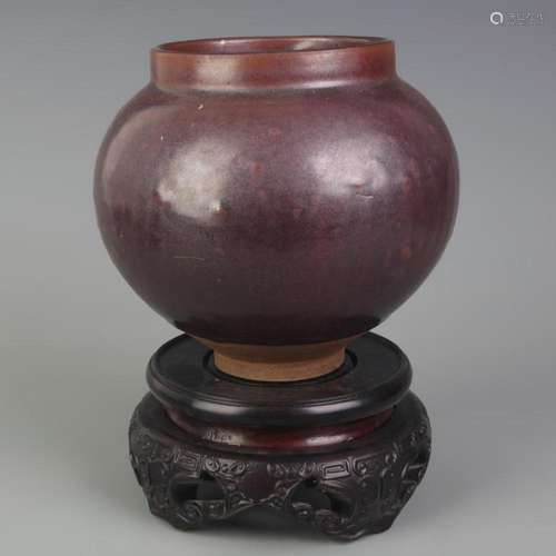 A FINE DARK RED COLOR PORCELAIN JAR