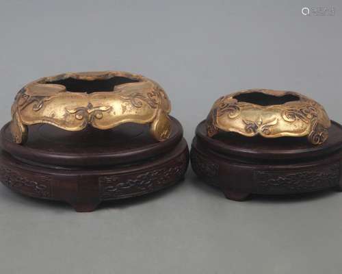 A PAIR OF BRONZE INCENSE BURNER BASES