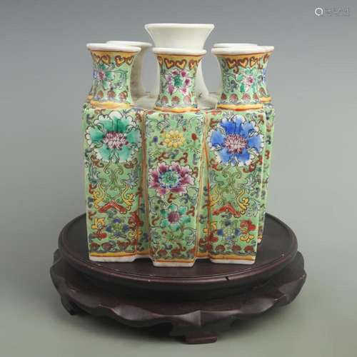 A FAMILLE ROSE GREEN GROUND FLOWER PATTERN PORCELAIN FLOWER ...