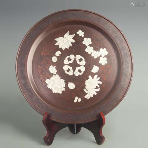 A FINE BRONZE MADE SILVER INLAY FLOWER PATTERN PLATE