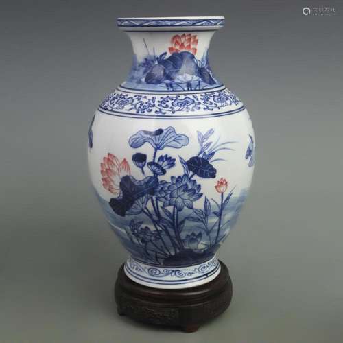 BLUE AND WHITE YOU LI HONG PATTERN PORCELAIN BOTTLE