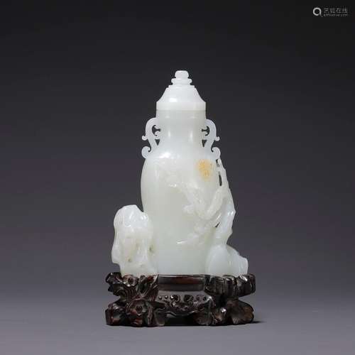 Hetian White Jade Plum Pattern Mountain Stone Amphora