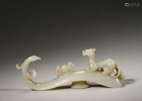 A dragon and phoenix patterned jade hook,Qing Dynasty,China