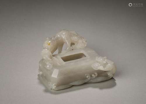 A dragon embossed jade water pot,Qing Dynasty,China