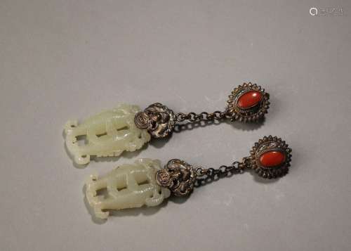A pair of jade fish earrings,Liao Dynasty,China