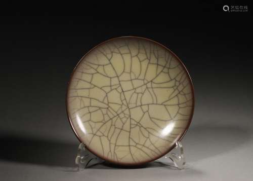 A Ge kiln porcelain plate,Song Dynasty,China