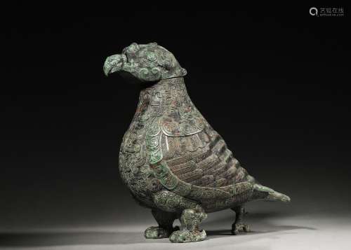 A bird shaped bronze zun,Han Dynasty,China