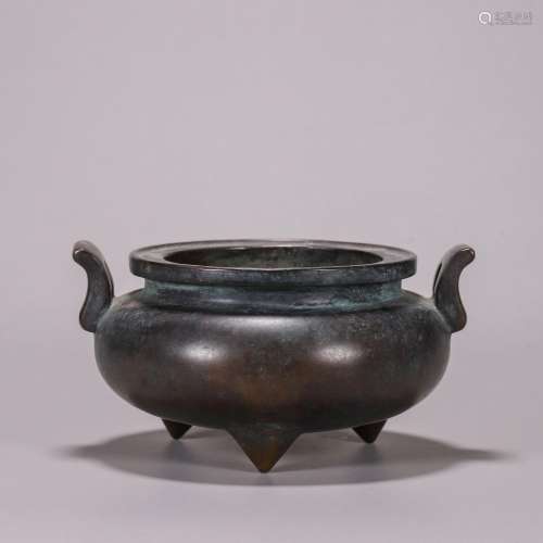 A three-legged double-eared copper censer,Qing Dynasty,China