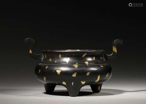A double-eared gold sprinkled copper censer,Ming Dynasty,Chi...