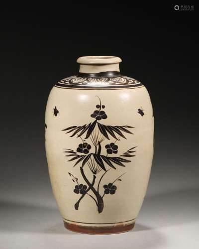 A flower and bird patterned Jizhou kiln porcelain meiping,So...