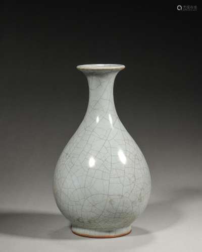 A Ge kiln glaze porcelain yuhuchunping,Qing Dynasty,China