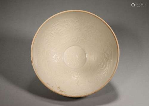 A Ding kiln porcelain flower patterned plate,Song Dynasty,Ch...