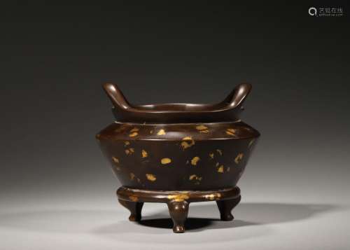 A double-eared gold sprinkled copper censer,Qing Dynasty,Chi...