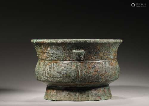 A taotie patterned bronze pot,Han Dynasty,China