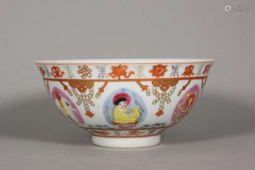 A famille rose porcelain bowl,Qing Dynasty,China