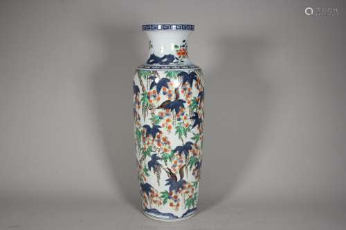 A multicolored porcelain vase,Qing Dynasty,China