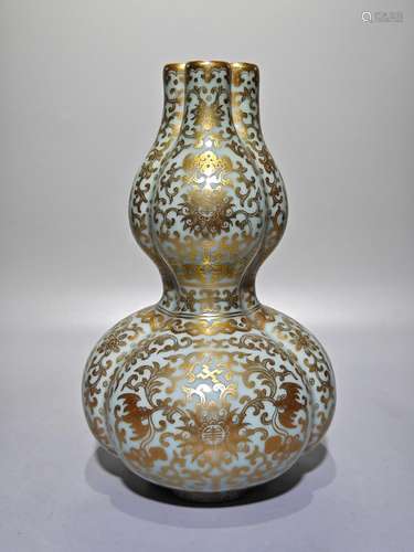 Bean green glaze painted gold with three tubes gourd bottle