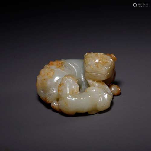 Hetian jade seed material lying animal