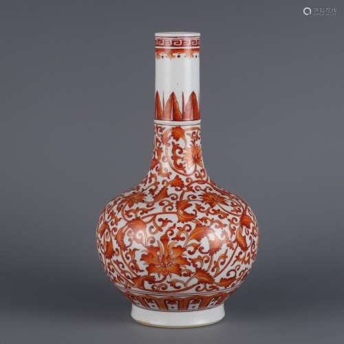 Alum-red colored gallbladder vase with twined branches and l...
