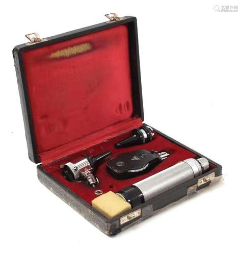 Heine otoscope in cassette