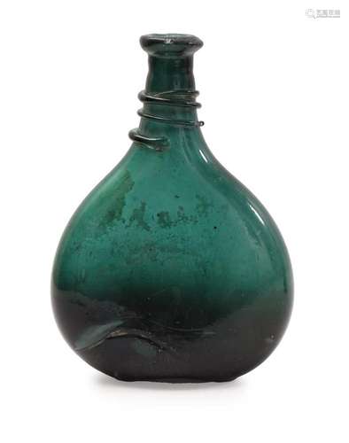 Free-blown pilgrim bottle