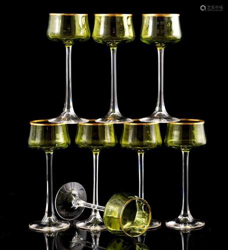 8 crystal wine glasses