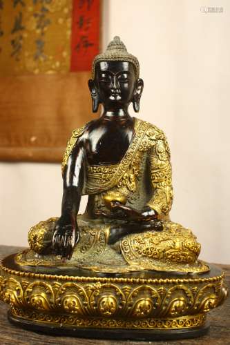 铜鎏金手工打造一尊释迦牟尼佛