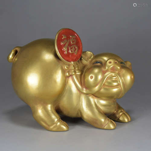 清雍正官窑鎏金雕刻福气满满猪1380臱高11厘米直径15厘米