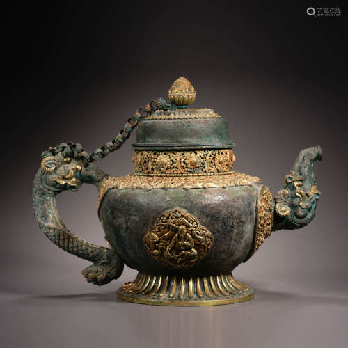 明代銅鎏金鏤雕花卉人物執壺