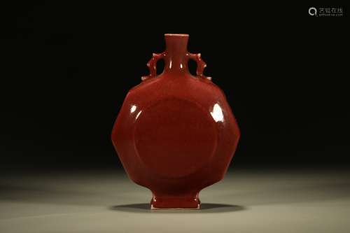 红釉扁瓶