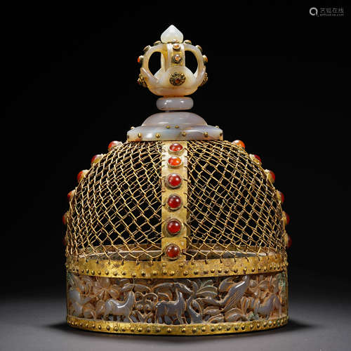 Pre-Ming Dynasty Agate and Gold Inlaid Gemstone Crown