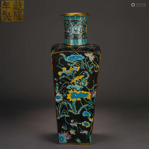 Cloisonne flower square bottle made in Qianlong period