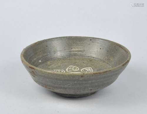 An early Korean stonware dish, Joseon kingdom, 14/15th C.