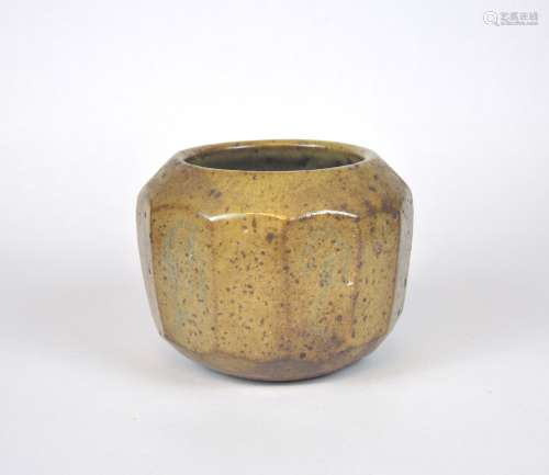 A Japanese duodecagon shaped stoneware pot, 20th C.