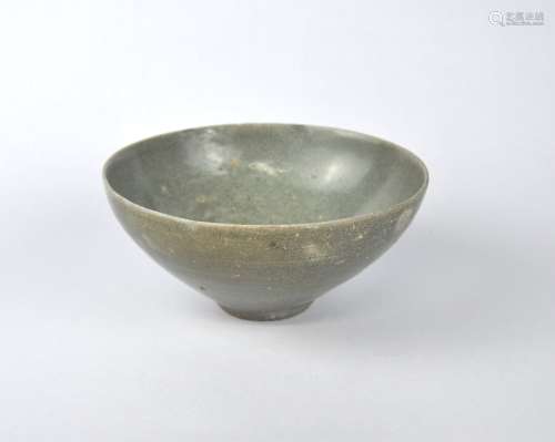 An early Chinese celadon bowl, Song dynasty