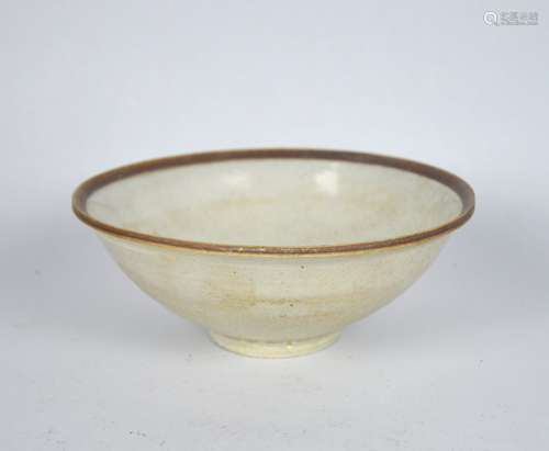 An early Chinese white glazed bowl, Song/Yuan dynasty