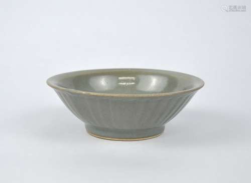 An early Chinese celadon bowl, Yuan/Ming dynasty
