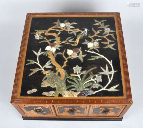 A Chinese square box with applied stone carving, Yongzheng m...