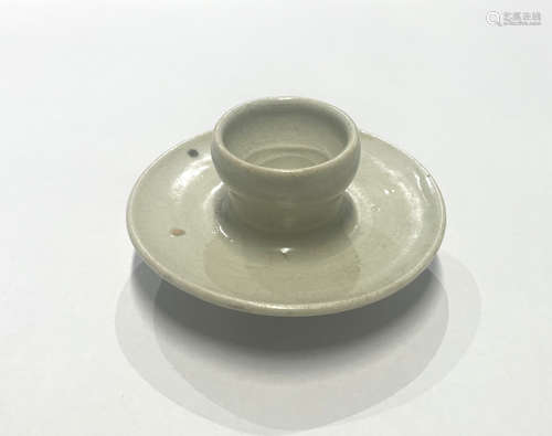 An early Chinese white glazed tea cup holder, Song dynasty