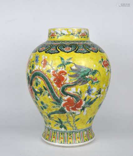 A Chinese famille verte ginger jar, Qing dynasty